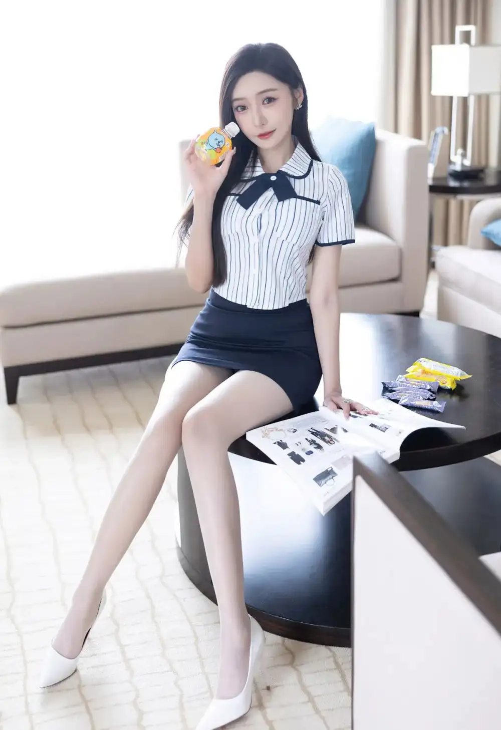 居家女秘书写真壁纸7张【夸克网盘】