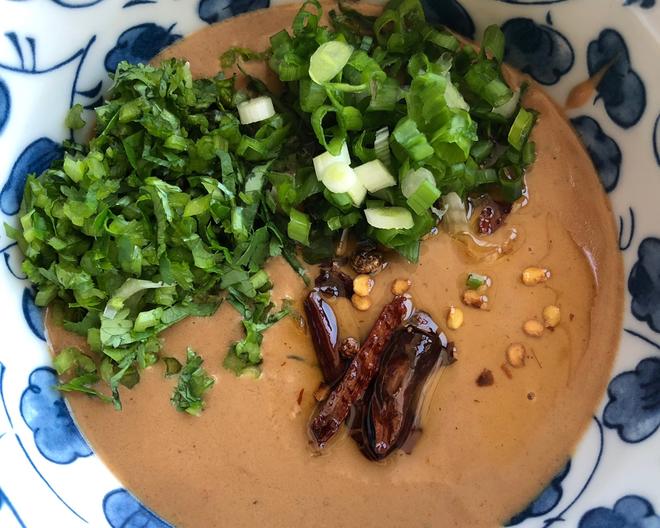 火锅涮羊肉调味芝麻酱配方教程，火锅/涮羊肉蘸料（芝麻酱）的做法说明