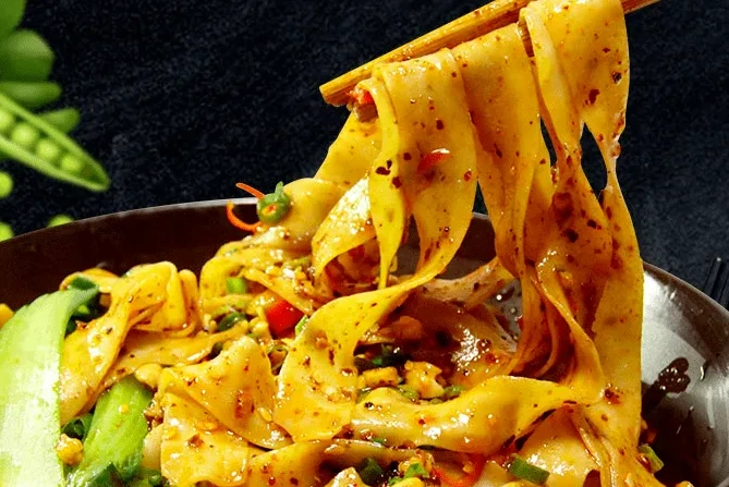 油泼扯面+大肉面，油泼扯面的做法 油泼扯面怎么做