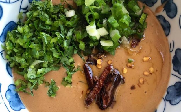 火锅涮羊肉调味芝麻酱配方教程，火锅/涮羊肉蘸料（芝麻酱）的做法说明